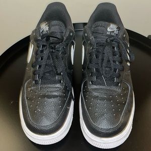 BLACK AND WHITE AIR FORCE ONES